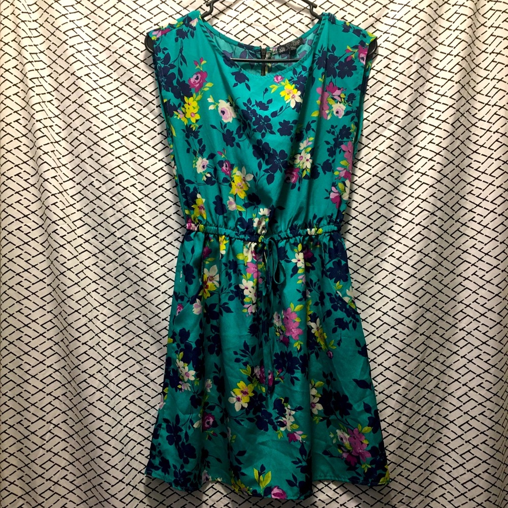 Cute summer business dress!!